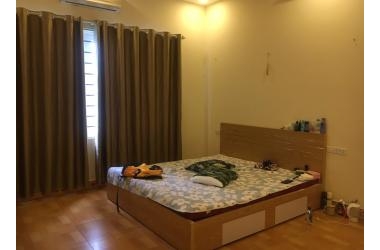 Bán gấp nhà phố Tam Trinh, 1,8 tỷ x 28m2, ngõ thông, gần phố. LH: 0912519472